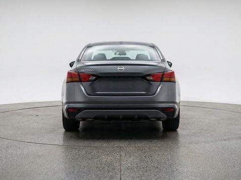 Used 2025 Nissan Altima 2.5 SV FWD image 7