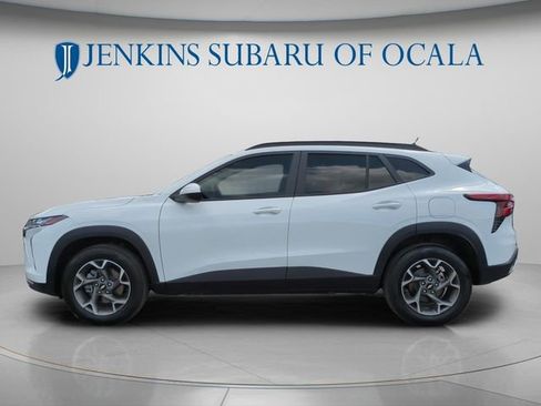 Used 2025 Chevrolet Trax LT w/ Driver Confidence Package FWD image 6