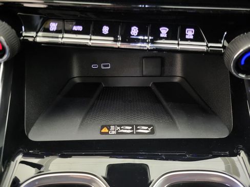 New 2026 Chevrolet Traverse LT w/ Driver Confidence Package image 7