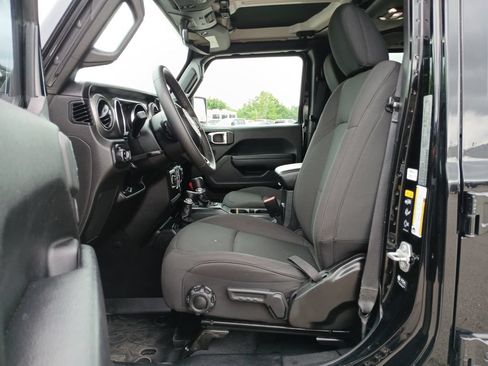 Used 2023 Jeep Gladiator Sport AWD/4WD image 19