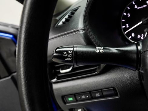 Used 2024 Nissan Sentra SV image 28