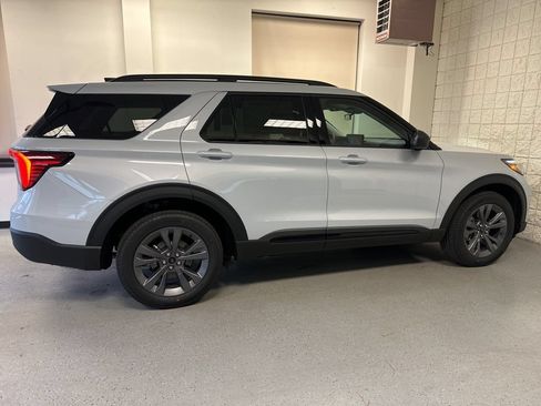 New 2026 Ford Explorer Active w/ Active Comfort Package AWD/4WD image 22