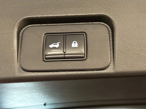Used 2021 Nissan Rogue SV w/ Premium Package AWD/4WD image 30