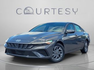 New 2025 Hyundai Elantra Hybrid w/ Cargo Package FWD 360° Tour