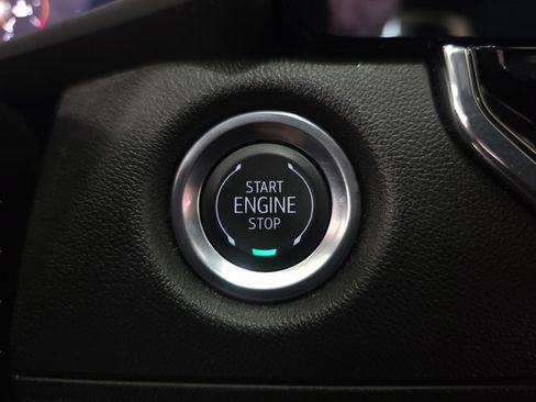 Used 2025 Chevrolet Colorado Trail Boss AWD/4WD image 18