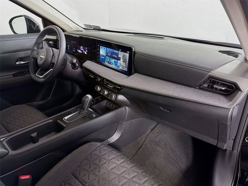 Used 2025 Nissan Kicks SV FWD image 26