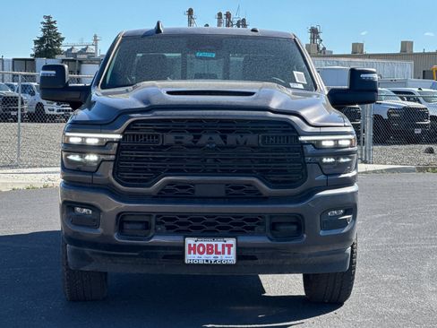 New 2026 RAM 2500 Laramie AWD/4WD image 8