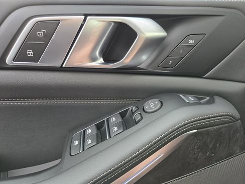 New 2026 BMW X5 xDrive50e w/ Executive Package image 25