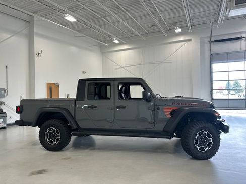 Used 2022 Jeep Gladiator Mojave w/ Cold Weather Group AWD/4WD image 5