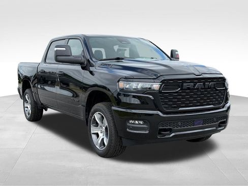 New 2026 RAM 1500 Express AWD/4WD image 8