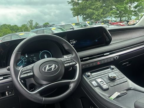 Used 2024 Hyundai Palisade Limited AWD/4WD image 13