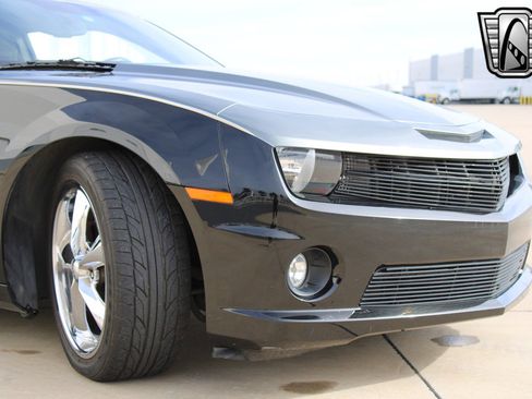 Used 2012 Chevrolet Camaro SS w/ Orange Stripe Package image 10