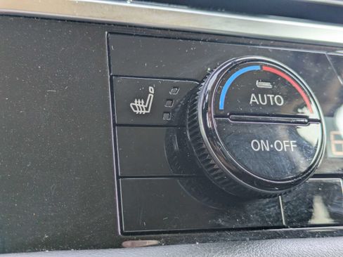 Used 2025 Nissan Pathfinder SV AWD/4WD image 22