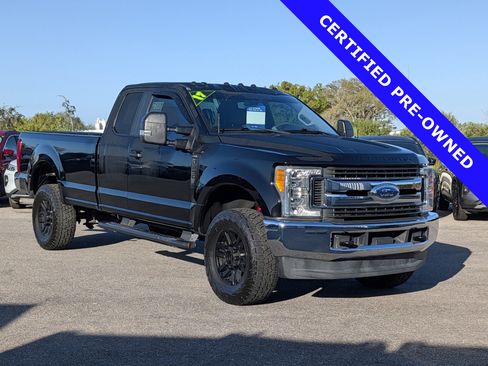 Certified 2017 Ford F250 XL w/ STX Appearance Package image 3