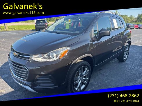 Used 2020 Chevrolet Trax LT w/ Sun & Sound Package AWD/4WD image 1