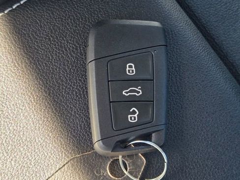 New 2026 Volkswagen Taos SEL AWD/4WD image 20
