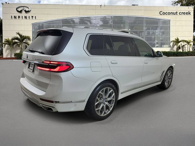 Used 2024 BMW X7 xDrive40i AWD/4WD image 4
