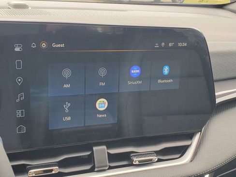 New 2026 Chevrolet Equinox LT w/ Convenience Package II AWD/4WD image 19