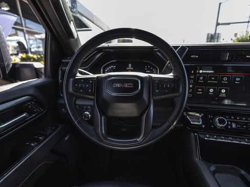 Used 2025 GMC Sierra 3500 AT4 w/ Technology Package AWD/4WD image 25