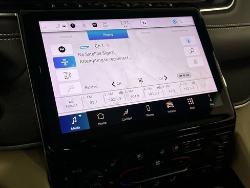 Certified 2024 Jeep Grand Cherokee Limited w/ Luxury Tech Group II image 17