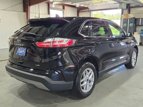 Used 2023 Ford Edge SEL image 14