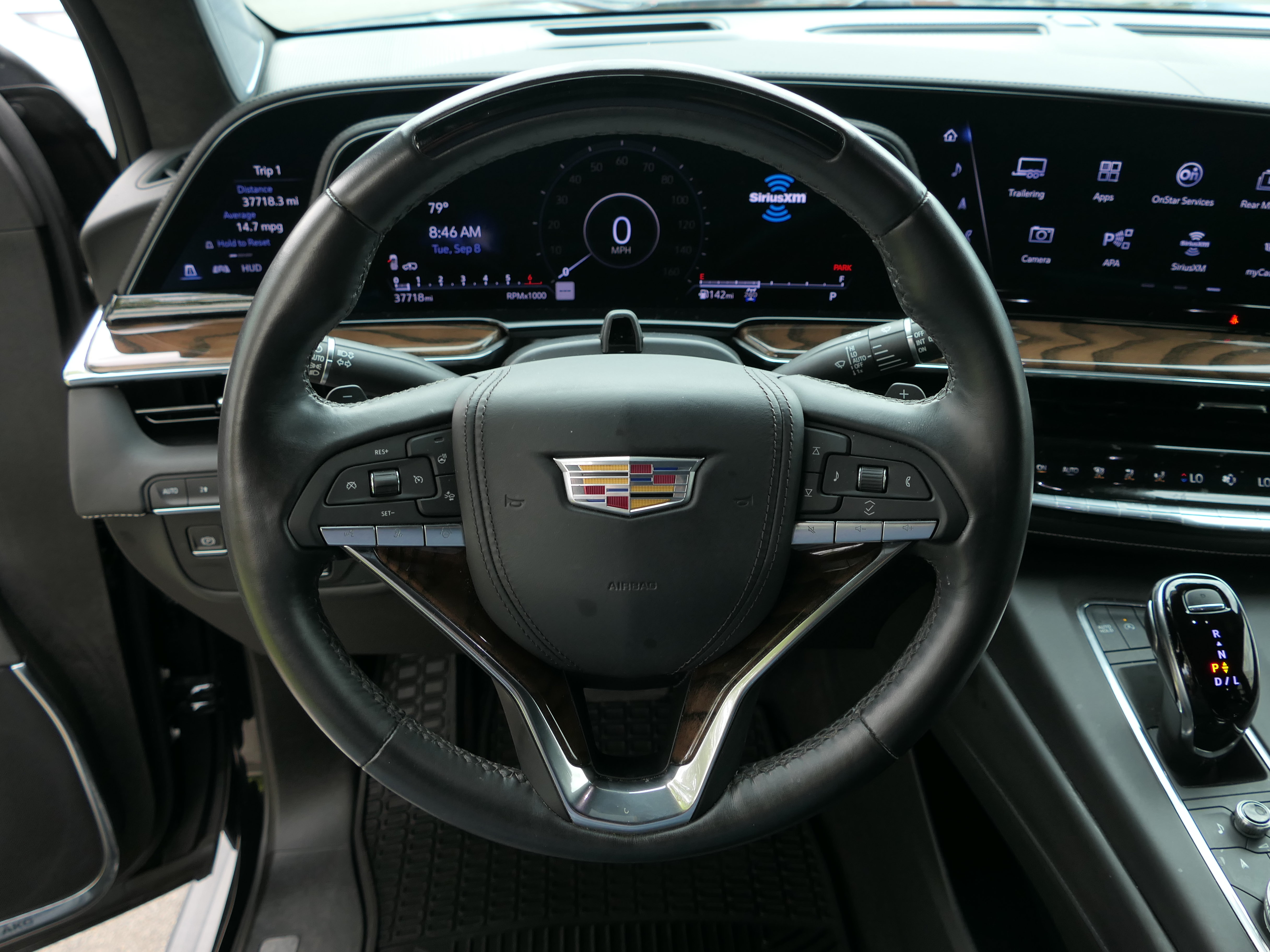 Certified 2023 Cadillac Escalade Premium Luxury Platinum AWD/4WD image 17