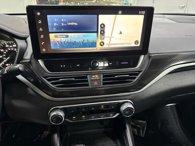 Used 2023 Nissan Altima 2.5 SR w/ SR Premium Package FWD image 19