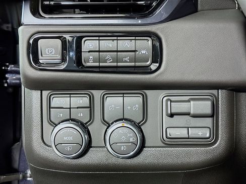 New 2026 GMC Yukon AT4 Ultimate image 10