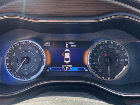 Used 2015 Chrysler 200 C w/ Navigation & Sound Group I image 16