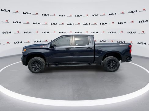 Used 2022 Chevrolet Silverado 1500 LT Trail Boss w/ LPO, Dark Essentials Package AWD/4WD image 5