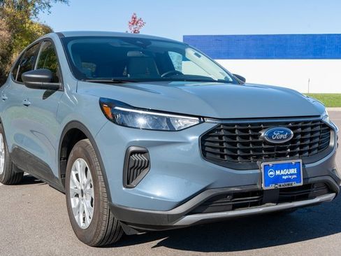 Used 2025 Ford Escape Active w/ Tech Pack #1 image 4