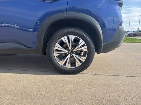 Used 2023 Nissan Rogue SV AWD/4WD image 12