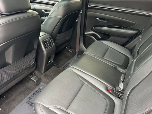 Used 2023 Hyundai Tucson Limited FWD image 14