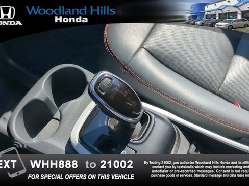 Used 2020 Chevrolet Bolt Premier w/ Infotainment Package FWD image 17