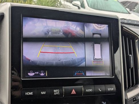 Used 2021 Toyota Land Cruiser image 21
