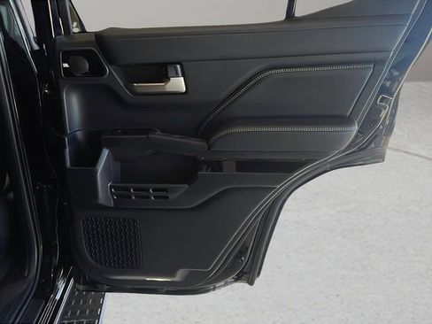 Used 2025 Toyota 4Runner Limited image 11