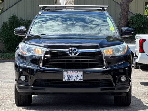 Certified 2016 Toyota Highlander XLE w/ Protection Package #3 AWD/4WD image 8