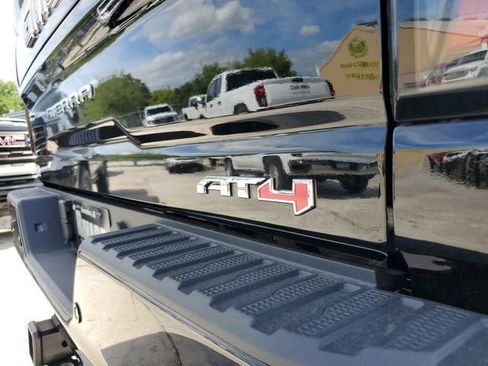 New 2026 GMC Sierra 2500 AT4 w/ AT4 Premium Plus Package AWD/4WD image 9