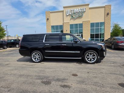 Used 2016 Cadillac Escalade ESV Luxury