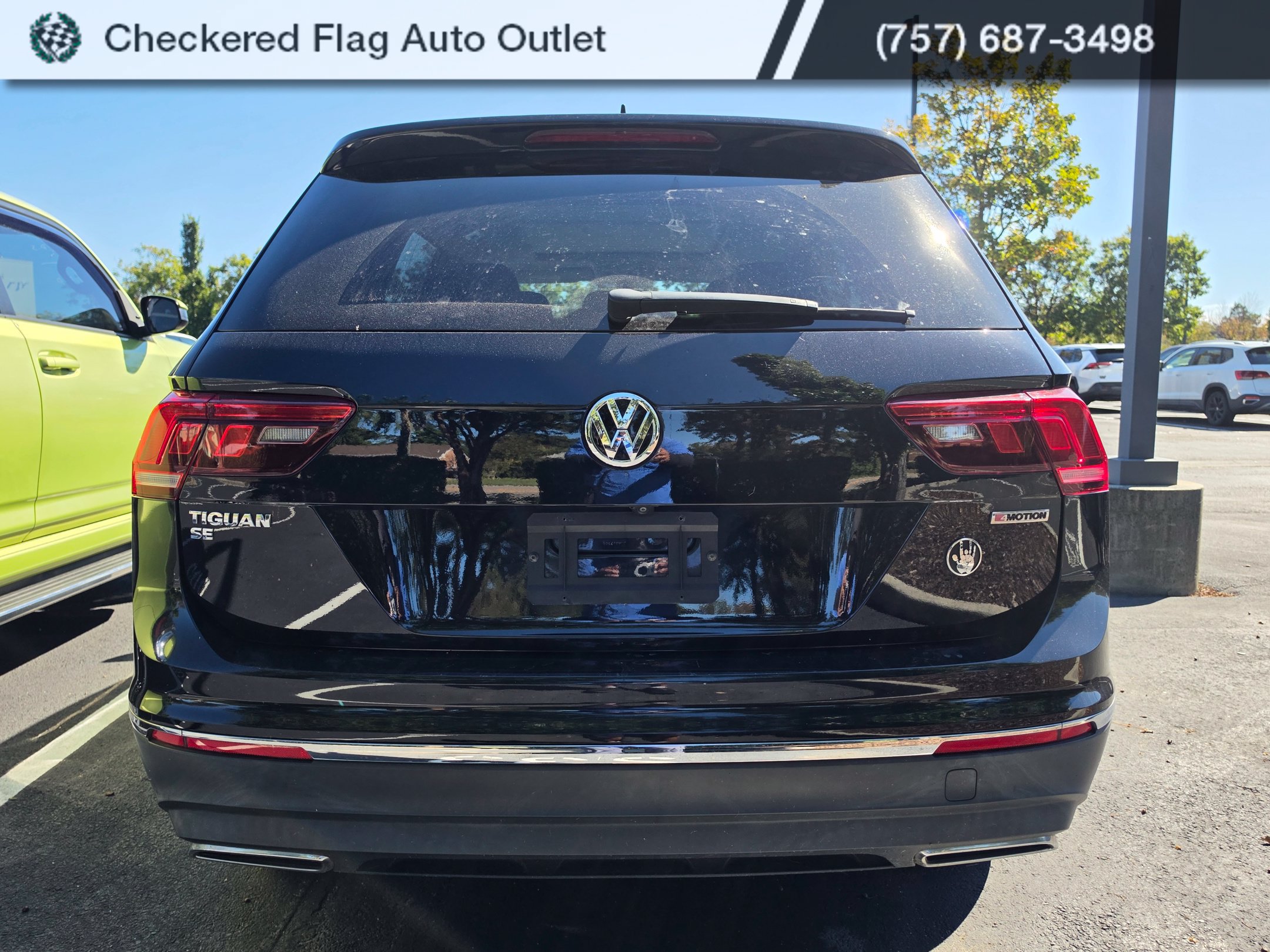 Used 2021 Volkswagen Tiguan SE w/ Panoramic Sunroof Package AWD/4WD image 5
