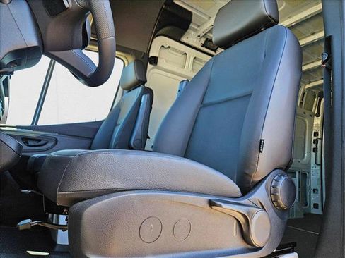 New 2025 Mercedes-Benz Sprinter 2500 image 4