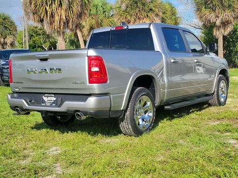 Used 2025 RAM 1500 Big Horn AWD/4WD image 4