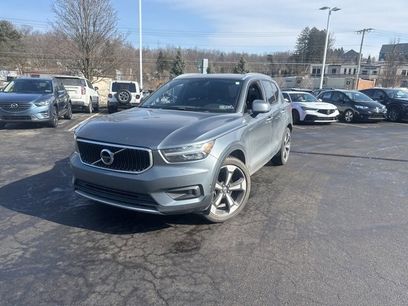 Used 2019 Volvo XC40 T5 Momentum