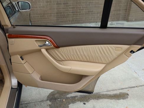 Used 2001 Mercedes-Benz S 430 image 25