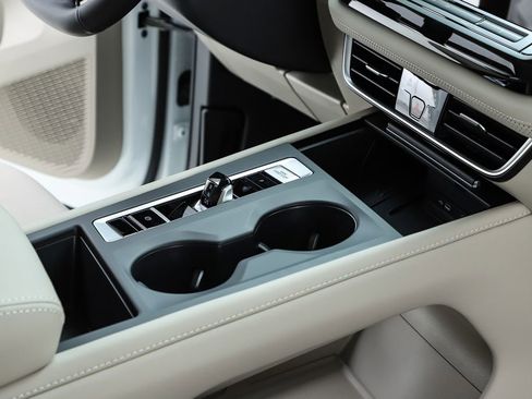 New 2026 Volkswagen Atlas SE image 70