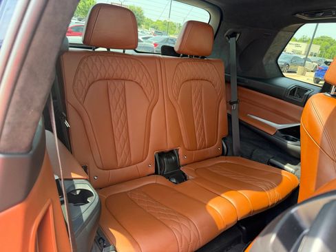 Used 2022 BMW X7 M50i AWD/4WD image 24