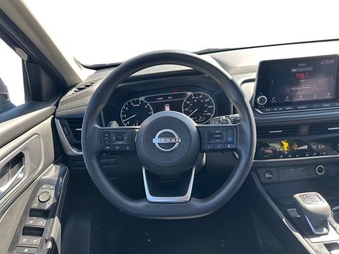 Used 2024 Nissan Rogue SV AWD/4WD image 13