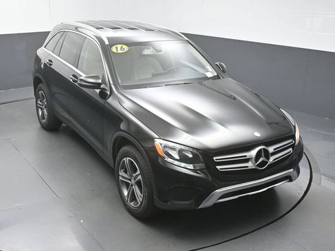 Used 2016 Mercedes-Benz GLC 300 4MATIC image 40