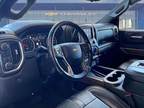 Used 2021 Chevrolet Silverado 1500 High Country w/ Technology Package AWD/4WD image 4