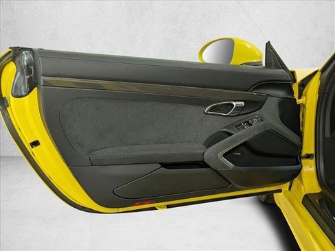 New 2025 Porsche 718 Boxster GTS image 12